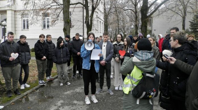 Blokada Gimnazije u Bačkom Petrovcu