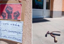 Petrovčani održali protest ispred zgrade Opštine