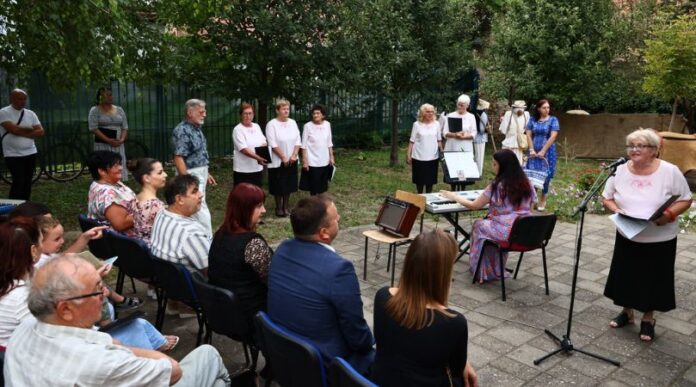 Izložba Udruženja petrovačkih žena obeležila 280 godina od dolaska Slovaka u Petrovac Izložba Udruženja petrovačkih žena obeležila 280 godina od dolaska Slovaka u Petrovac