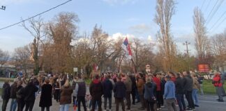 backi petrovac uz studente protesti skup opstukcija policije