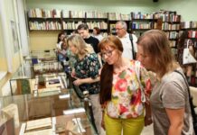 biblioteka backi petrovac- Otvorena izložba Biblioteka koja ne stari povodom 180 godina Biblioteke Štefan Homola“