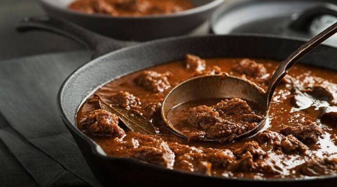 paprikas gulas zeciji domaci kuvanje jelo rucak paprikas gulas zeciji domaci kuvanje jelo rucak odgajivacnica backi petrovac