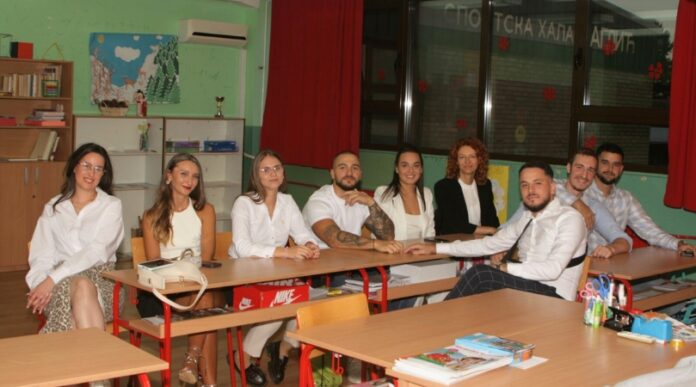 Bivši učenici OŠ Žarko Zrenjanin u Magliću