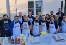 Petrovská družina zorganizovala humanitárny predaj langošov KUS Petrovska družina, humanitarny predaj langošov