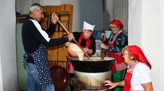 Spolok petrovskych žien Spolok petrovskych žien