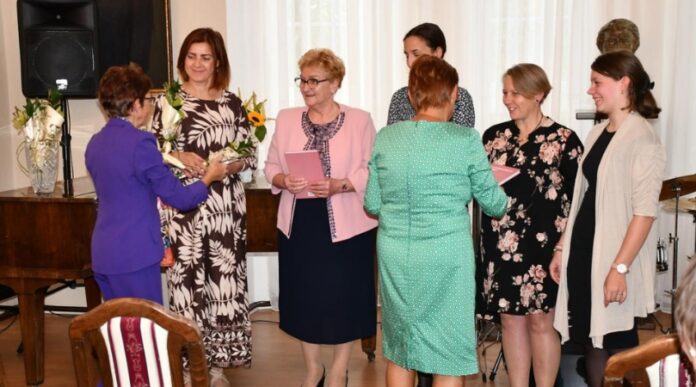 Sutaž žien v umeleckom prednese poezie a prozy Sutaž žien v umeleckom prednese poezie a prozy