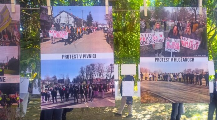 Izlozba protestnih fotografija backi petrovac druga po redu park zuske medvedjeve Izlozba protestnih fotografija backi petrovac druga po redu park zuske medvedjeve
