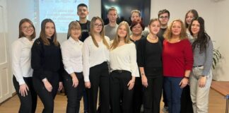 Putovna sutaž. bačskopetrovski gymnazisti