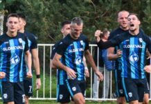 U Gložanu presudio Dušan Sikirić, Oros odbranio penal FK Budućnost Gložan 2025-26