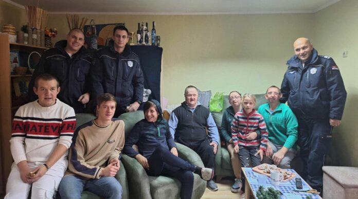 Međunarodni dan osoba sa invaliditetom, Udruženje Mi