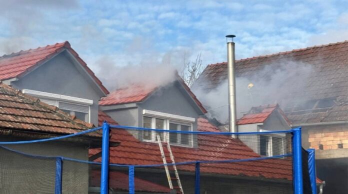 Porodica Očenaš, izgorela kuća, potkrovlje, požar Porodica Očenaš, izgorela kuća, potkrovlje, požar