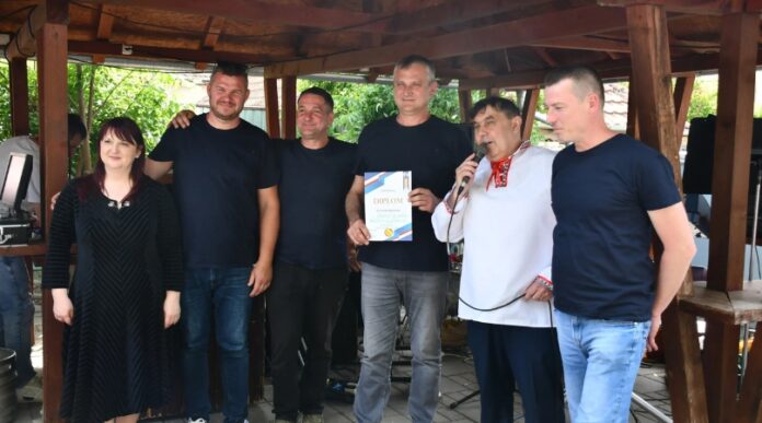 Dani Petrovca, takmičenje u pravljenju kobasica, ekipa Majstri Dani Petrovca, takmičenje u pravljenju kobasica, ekipa Majstri
