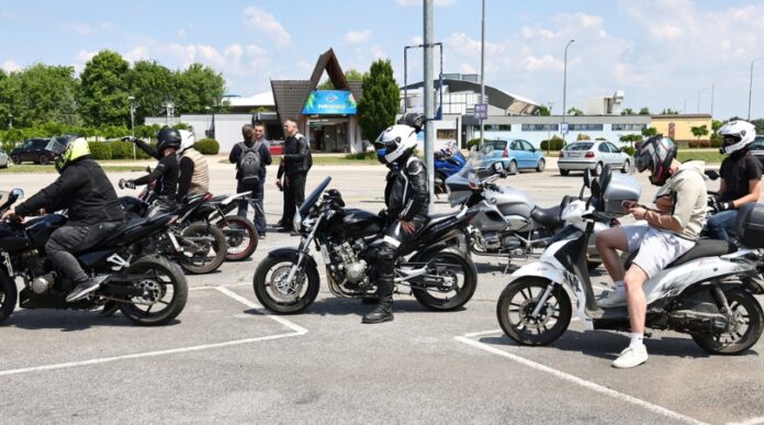 Trening bezbedne vožnje Trening bezbedne vožnje