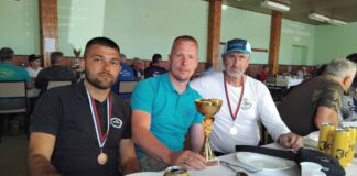 USR Šaran Gložan, takmičenje u Crvenki