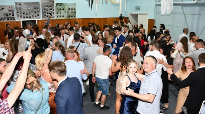 Maturitny večierok Gymnazium Jana Kollara Maturitny večierok Gymnazium Jana Kollara